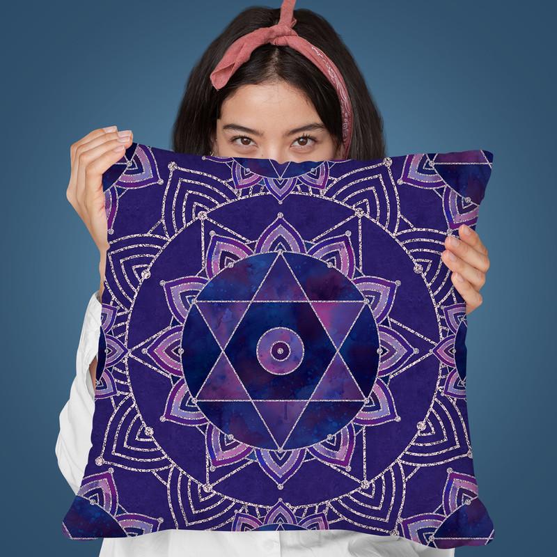Tribal Purpur I Throw Pillow By Andrea Haase