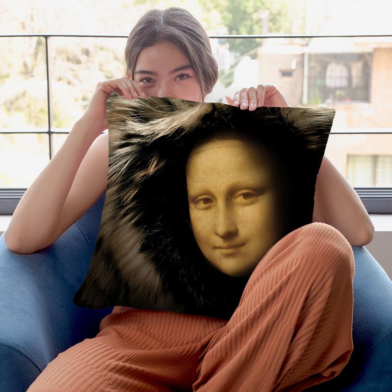 Monalisa Vison Fendi Throw Pillow By Alexandre Venancio