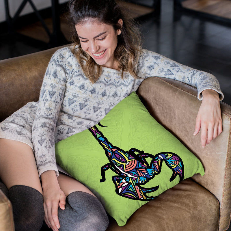 Scorpion-Sauvage Throw Pillow By Baro Sarre