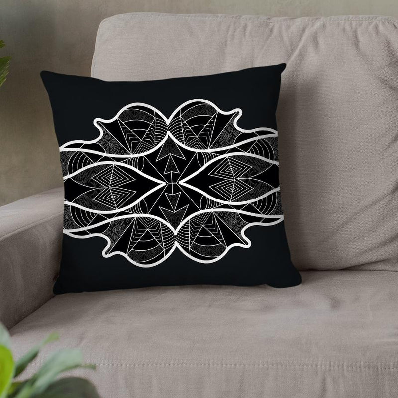 Vagues-Blanc-Noir Throw Pillow By Baro Sarre