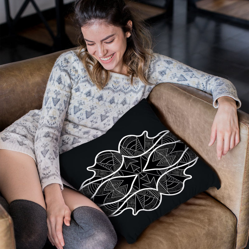 Vagues-Blanc-Noir Throw Pillow By Baro Sarre