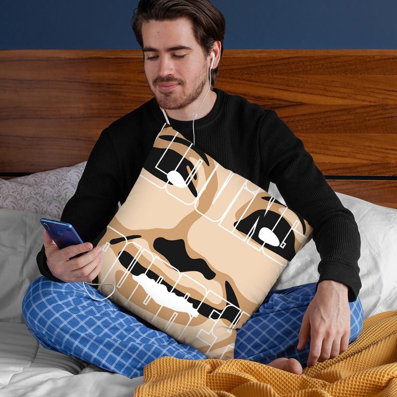 Loving Audrey Ii Throw Pillow By Christian Mielu