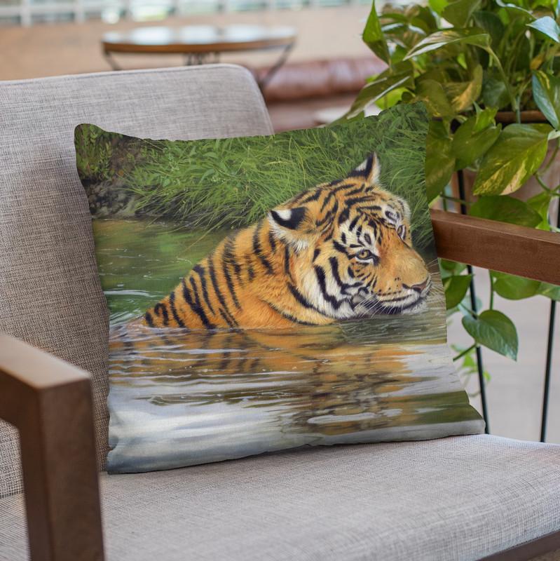 Tiger In Water I Throw Pillow By David Stribbling