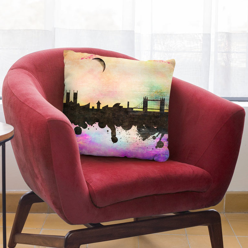 London I Throw Pillow By Mark Ashkenazi