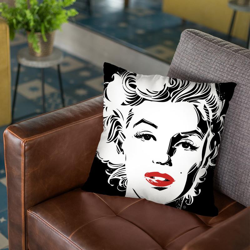 Marilyn Throw Pillow By Nikita Abakumov