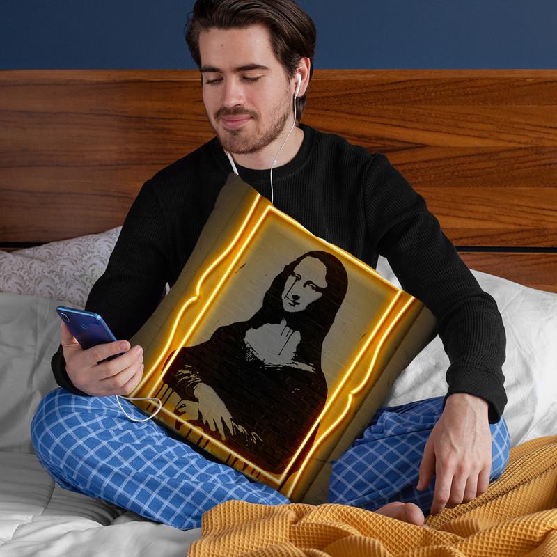 Mona Lisa Throw Pillow By Octavian Mielu
