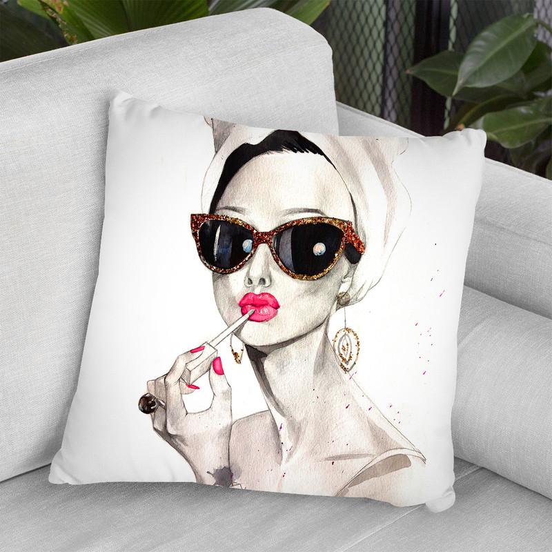 Audrey Hepurn Throw Pillow By Rongrong
