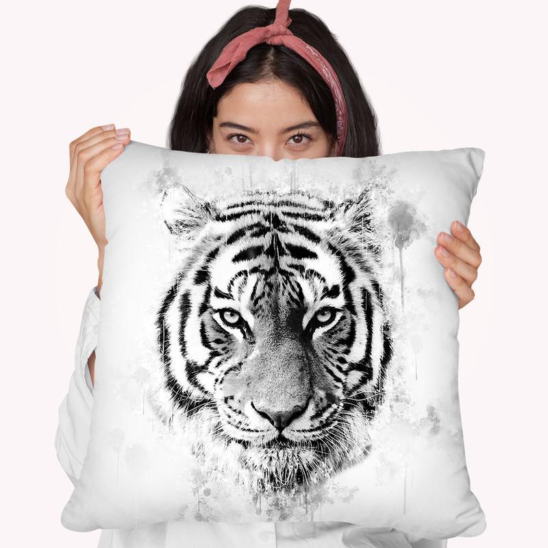 Tiger Head I Throw Pillow By Cornel Vlad - by all about vibe