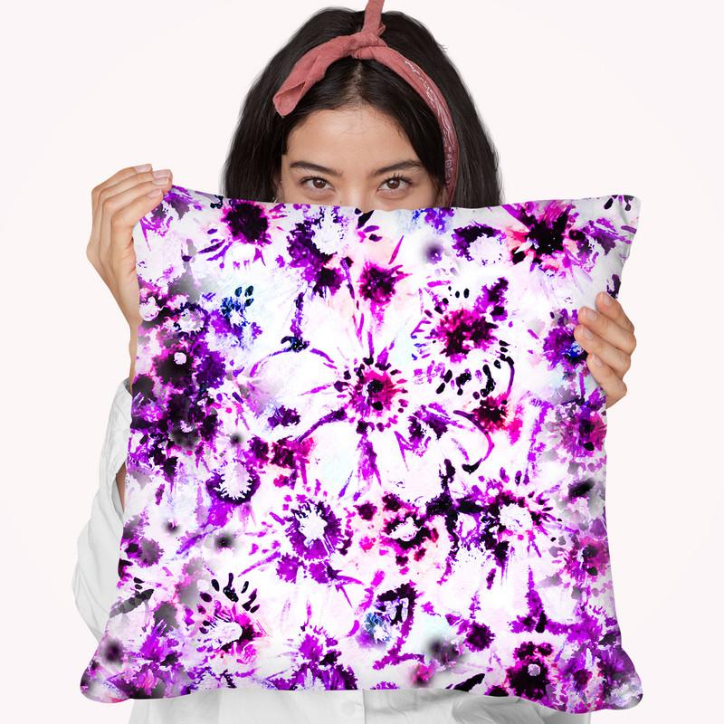 Anemone Dance Throw Pillow By Z Art Gallery